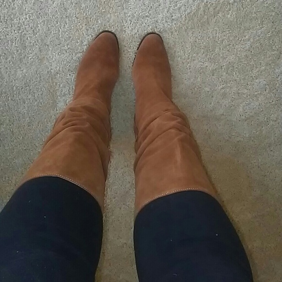 Donald J Pliner odessa suede boot 8 1/2 - Picture 2 of 6